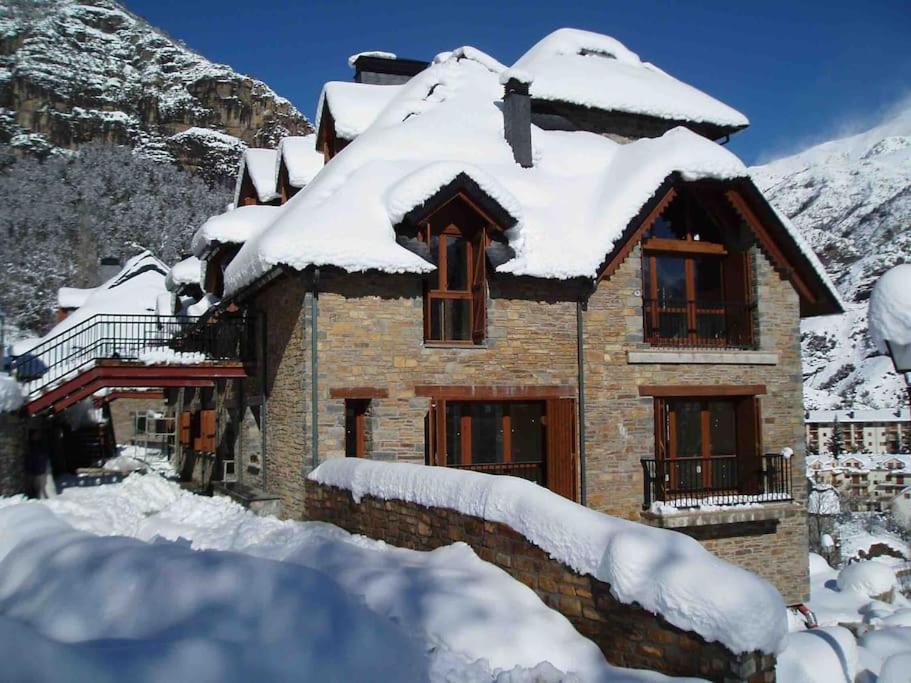 Elegante Apartamento En Escarrilla Con Vistas Al Valle Экстерьер фото