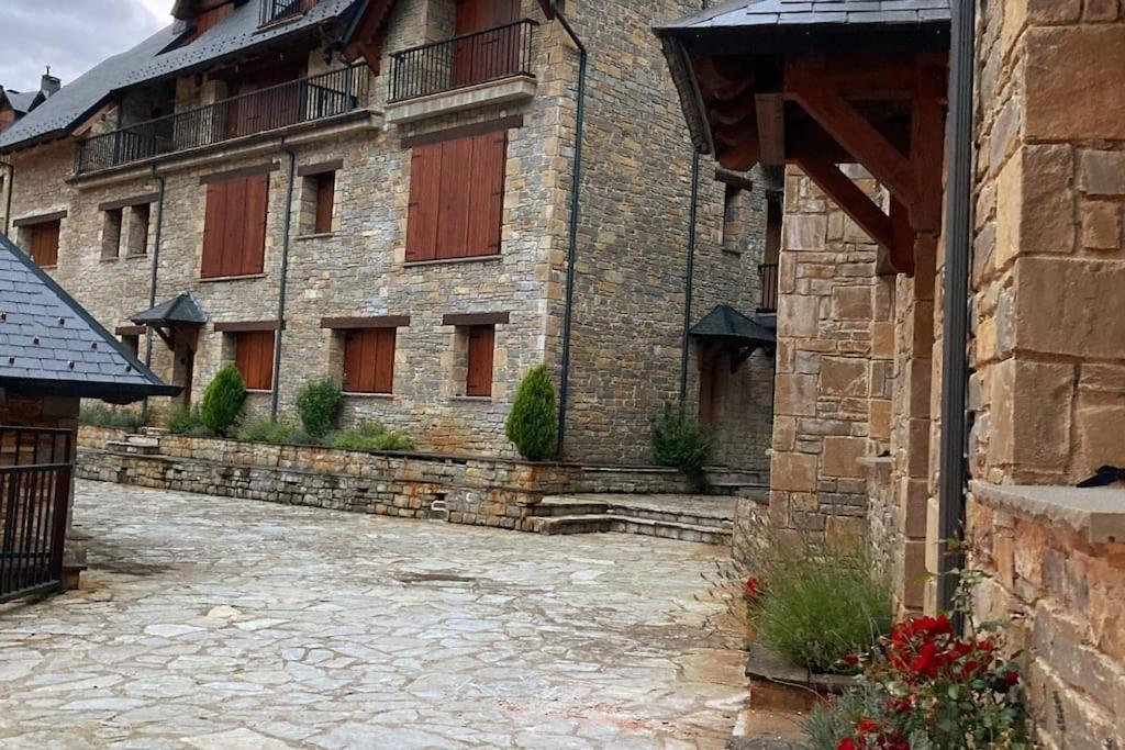 Elegante Apartamento En Escarrilla Con Vistas Al Valle Экстерьер фото